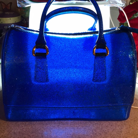 big blue purse